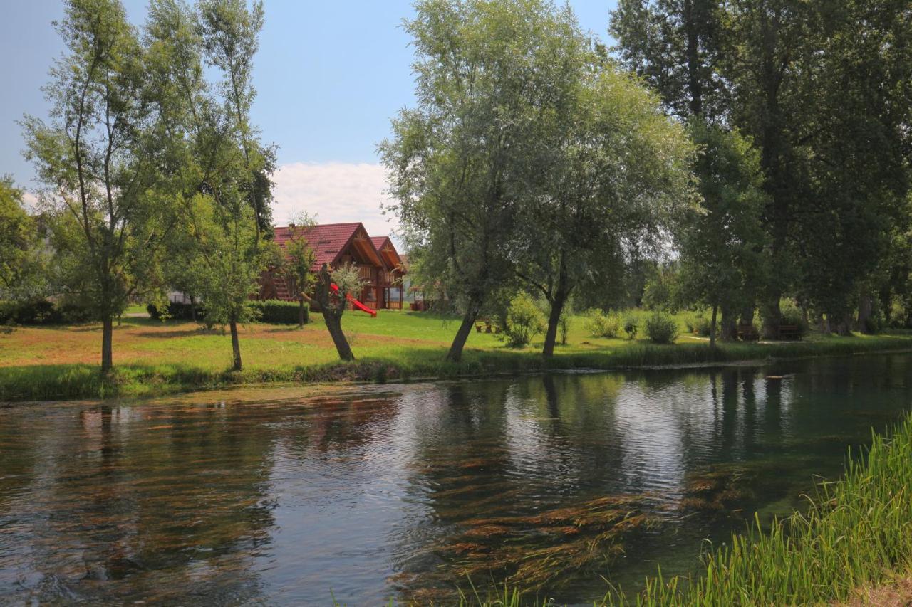 Riverside Apartments Otočac Extérieur photo