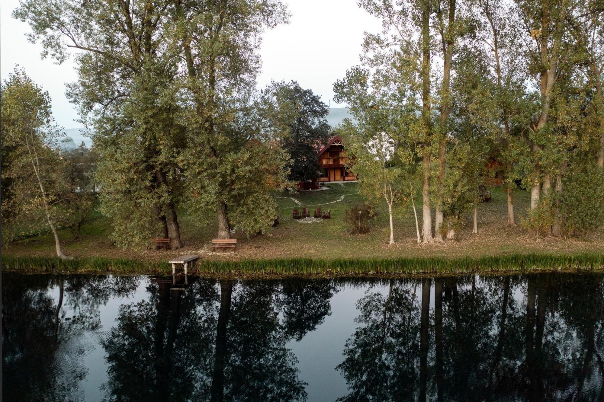 Riverside Apartments Otočac Extérieur photo