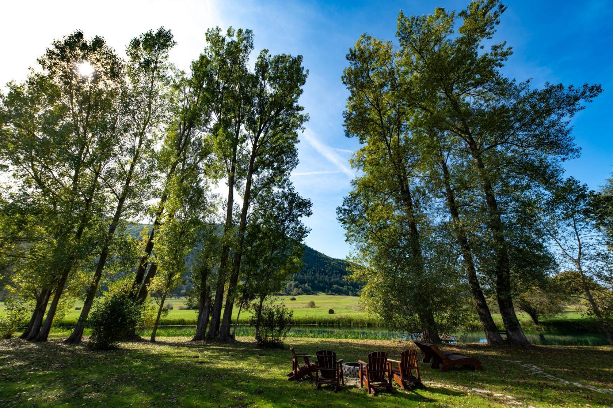 Riverside Apartments Otočac Extérieur photo